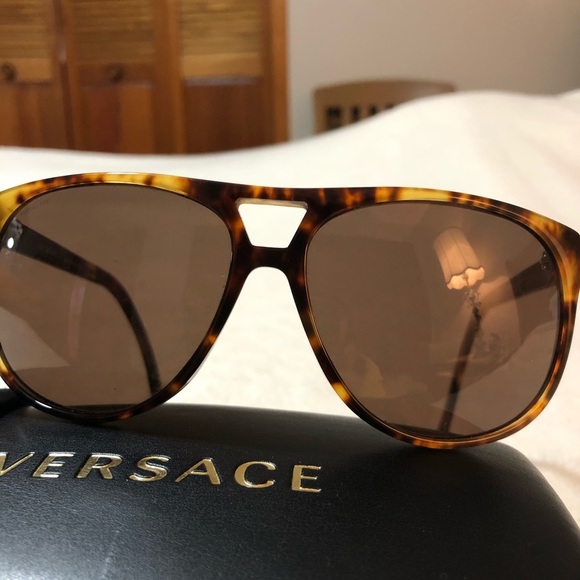 VERSACE SUNGLASSES - Picture 6 of 8